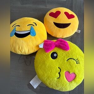 Set of 3 Emoji plush Throw Pillow- love, kissing, laugh